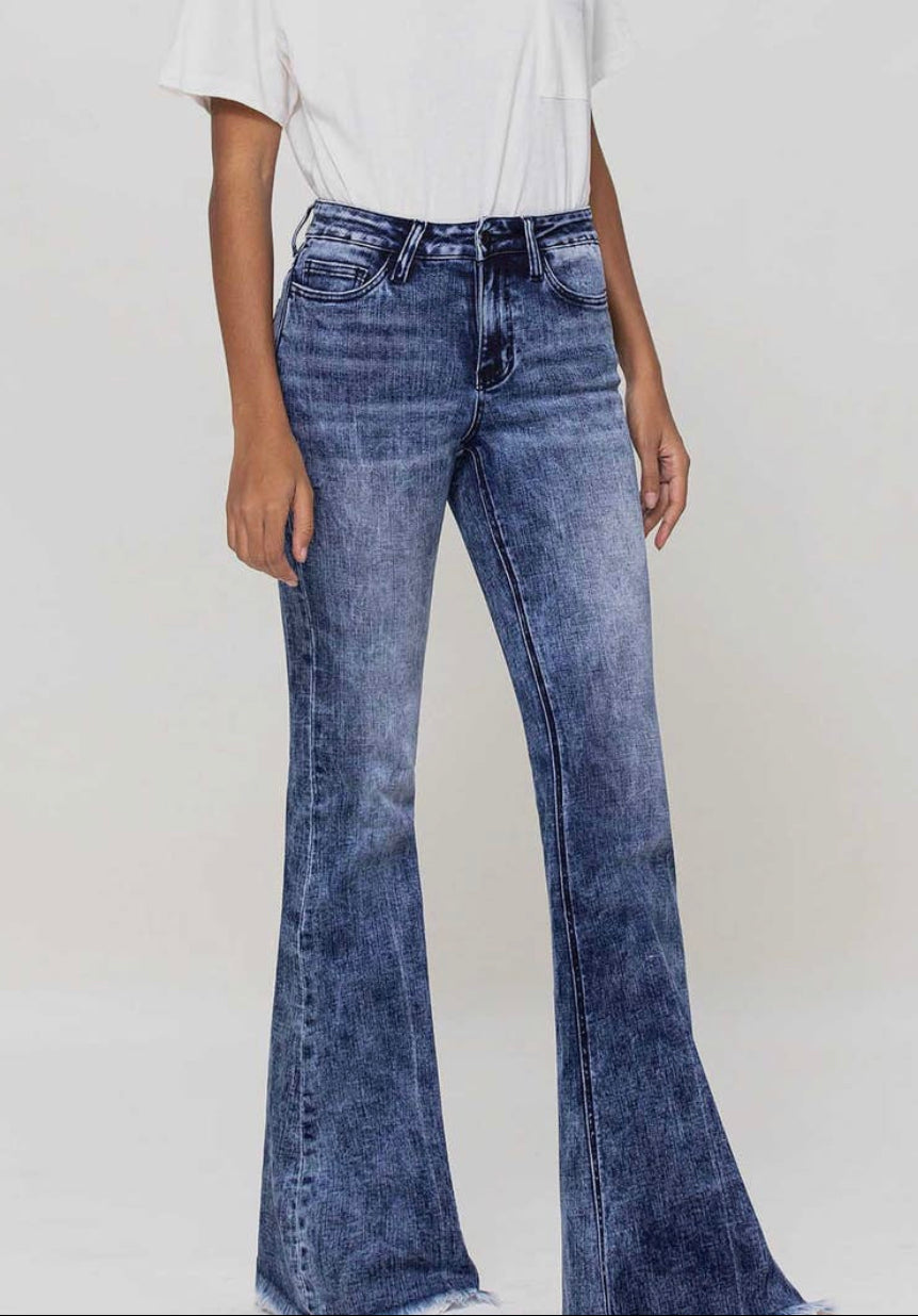 Mid Rise Frayed Hem Super Flare Jeans