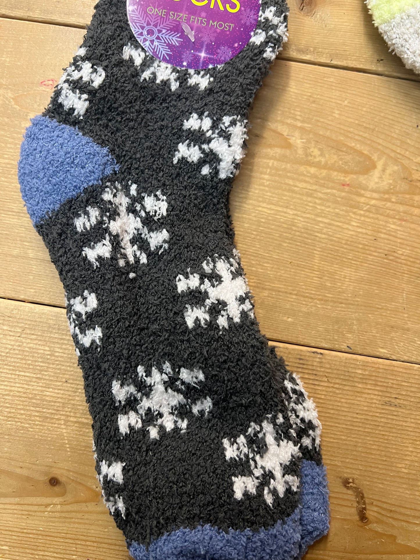 Snowflake Print Fuzzy Cozy Socks