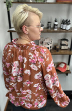 Load image into Gallery viewer, Floral Multicolored Bubble Sleeve Top
