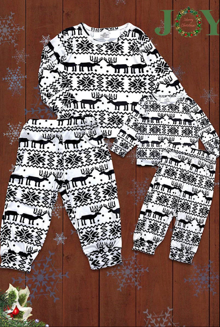 White and Black Snowflake and Deer Pajama Set
